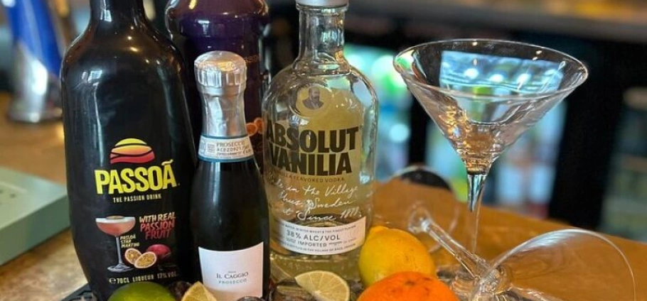Wigan Cocktail Masterclass at Gin on the Lane-6