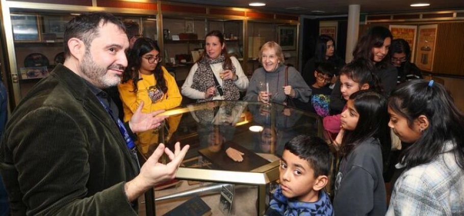 London Magic Circle Guided Tour Experience-2