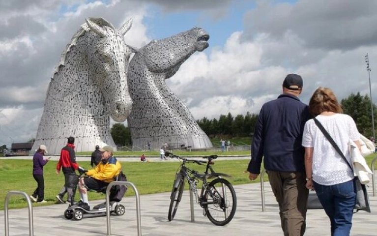 Falkirk Kelpies and Wheel Tour Experience