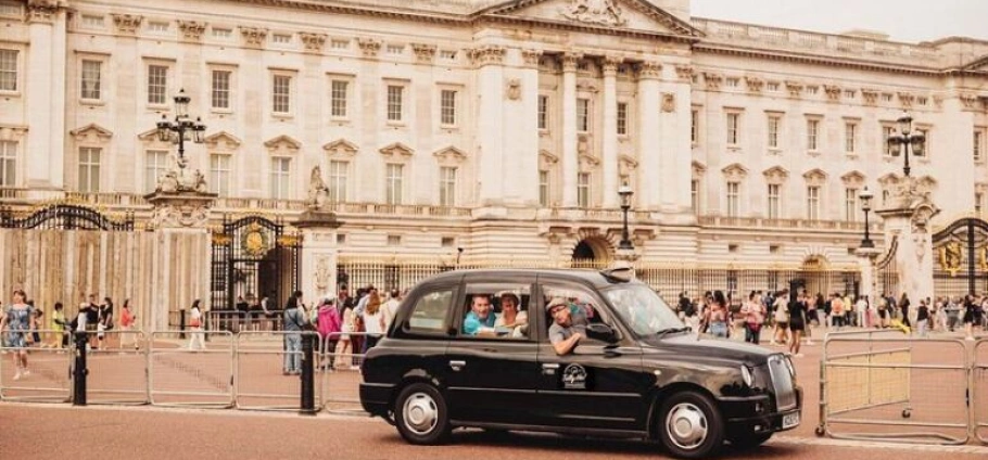 London Chauffeured Taxi Historical Adventure-2