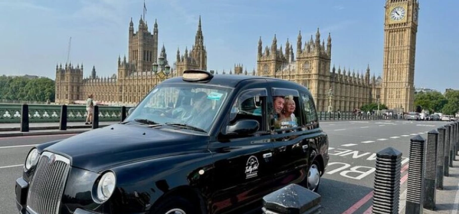 London Chauffeured Taxi Historical Adventure-4