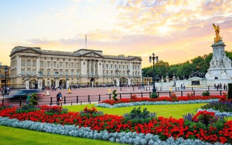 London Buckingham Palace State Rooms Experience