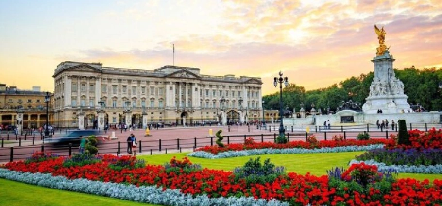 London Buckingham Palace State Rooms Experience-1