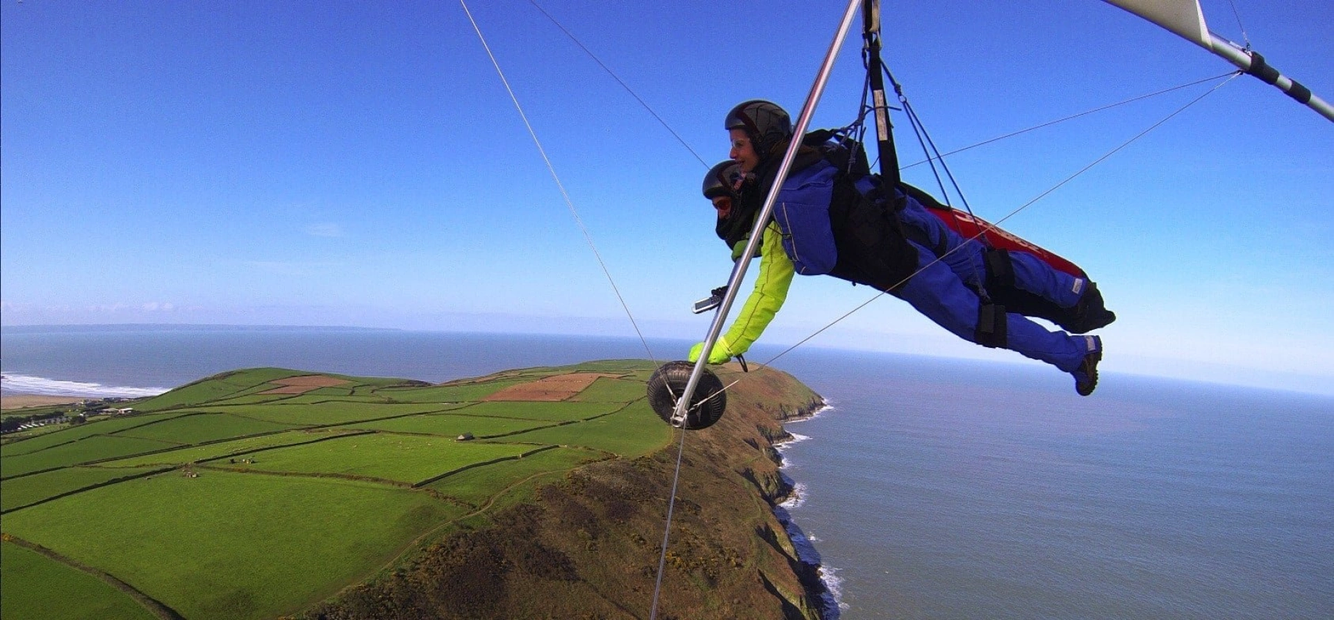 The Ultimate Hang Gliding Experience in Devon Experience Days Vouchers